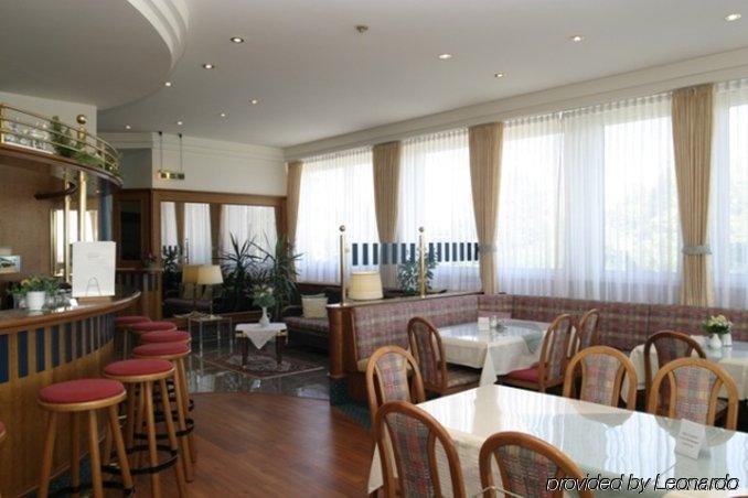 Arthotel Ana Munich Messe Restaurant photo